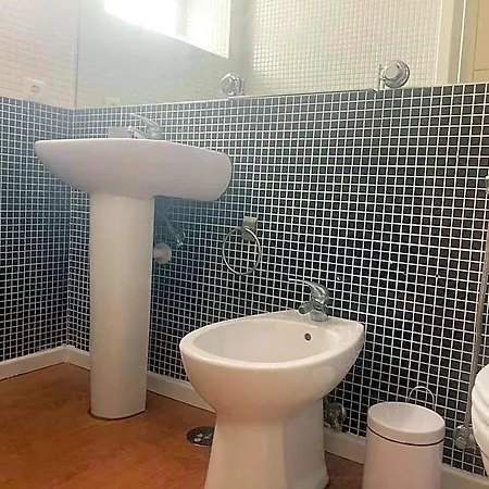 Residência Turística Casa Da Genoveva - Tipica Casa Da Beira-mar *